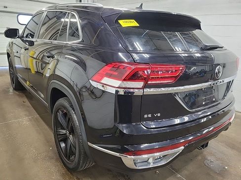 Used 2021 Volkswagen Atlas Cross Sport SE image 4
