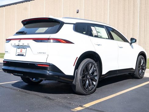 New 2025 Toyota Crown Signia w/ Advanced Technology Package image 7