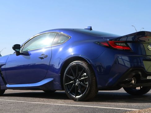 Used 2024 Toyota GR86 Premium image 13