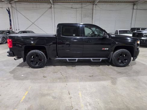 Used 2018 Chevrolet Silverado 1500 LTZ Z71 w/ LTZ Plus Package AWD/4WD image 19