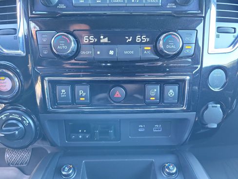 Used 2023 Nissan Titan Platinum Reserve w/ Moonroof Package image 12