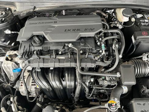 Used 2025 Kia K4 LXS image 32