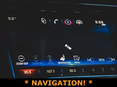 Used 2015 Cadillac Escalade Luxury image 4