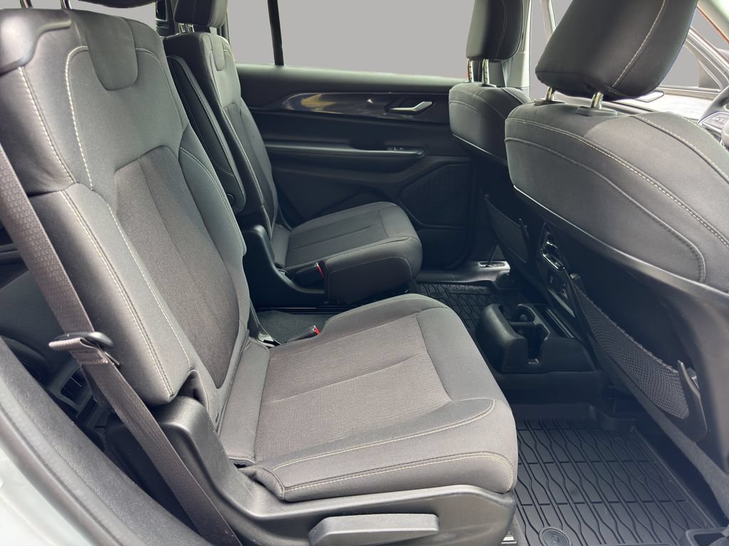 Used 2023 Jeep Grand Cherokee L Laredo w/ Luxury Tech Group I RWD image 34