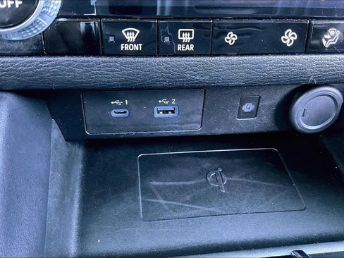 Used 2024 Mitsubishi Outlander SE Black Edition image 15