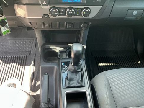 Used 2022 Toyota Tacoma SR w/ SX Package RWD image 13