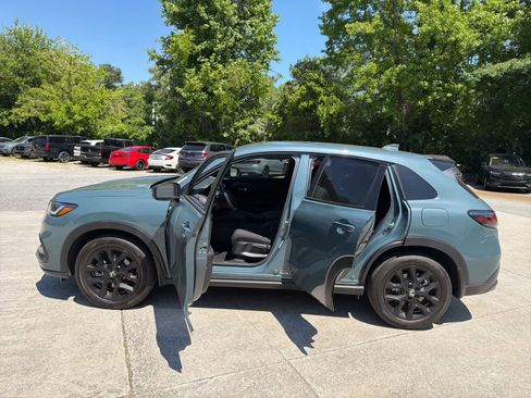 Used 2025 Honda HR-V Sport image 19