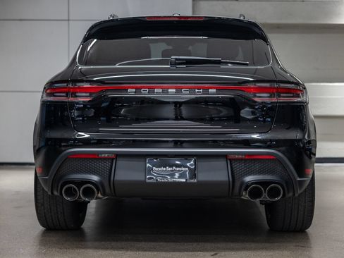 Certified 2026 Porsche Macan AWD/4WD image 7