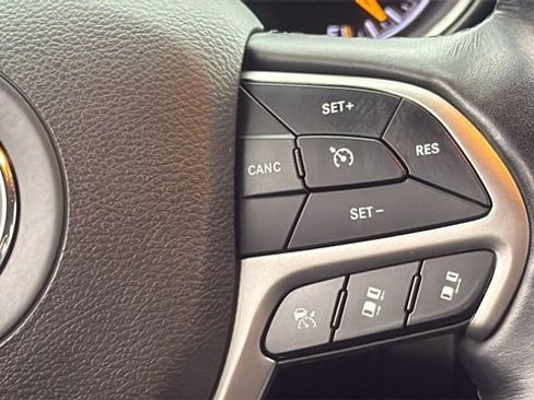 Used 2021 Jeep Grand Cherokee Limited w/ Quick Order Package 28K 80th image 16