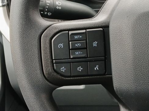 Used 2023 Ford F350 XLT image 9