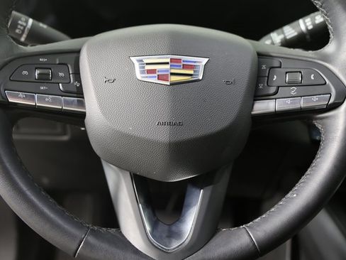 Used 2025 Cadillac XT4 Premium Luxury image 12