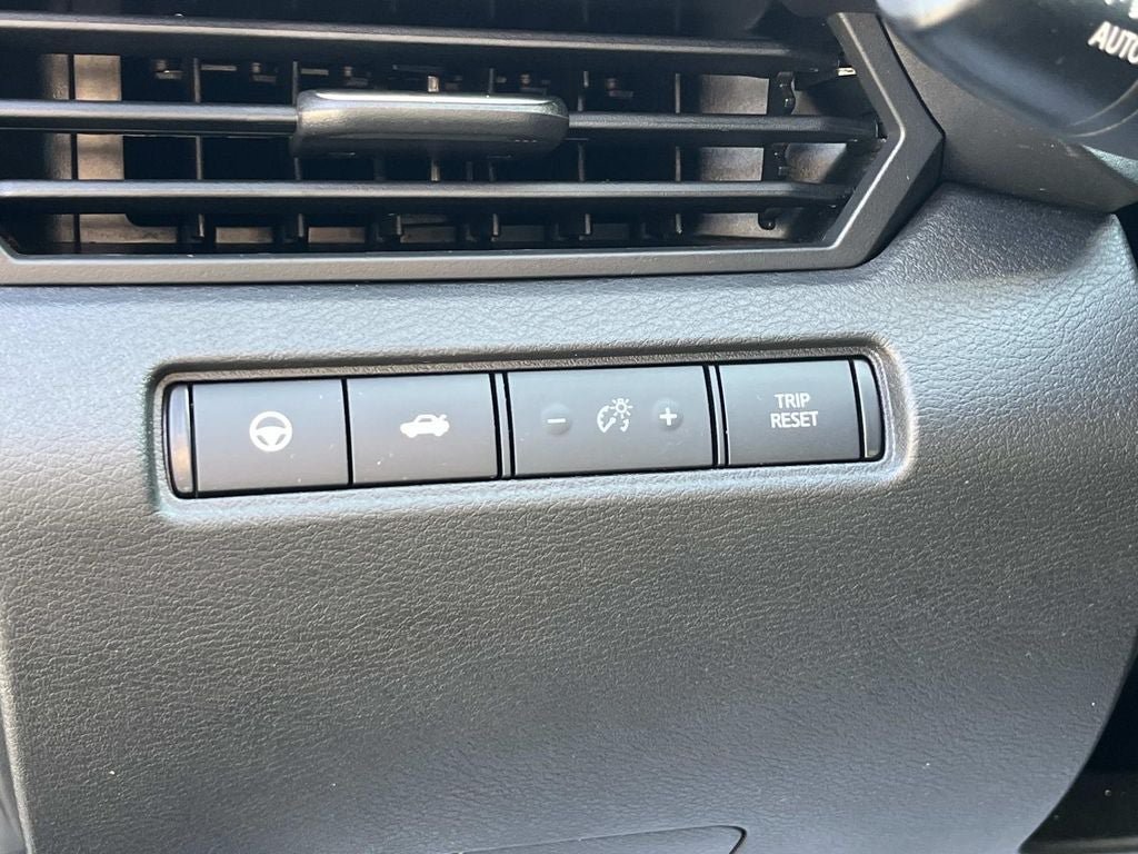 Used 2024 Nissan Altima 2.5 SV w/ SV Premium Package FWD image 28