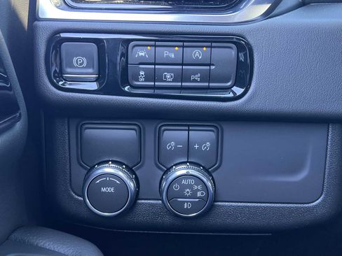 New 2026 GMC Yukon XL Denali w/ Sun & Power Step Package RWD image 14