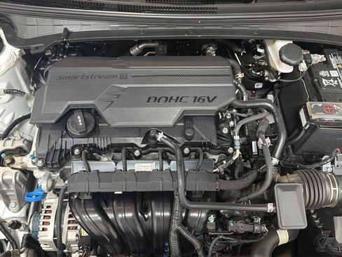 Used 2025 Kia K4 GT-Line w/ GT-Line Premium Package FWD image 9