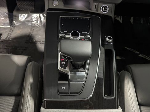 Used 2020 Audi Q5 Prestige AWD/4WD image 18