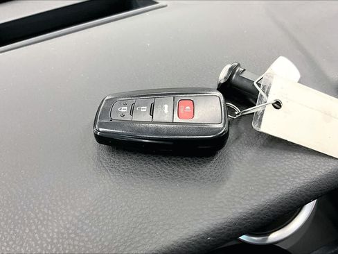 Used 2018 Toyota Camry XSE w/ Driver Assist Package FWD image 14