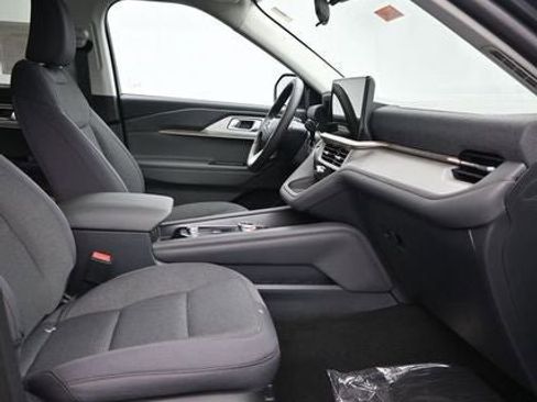 New 2026 Ford Explorer Active image 16