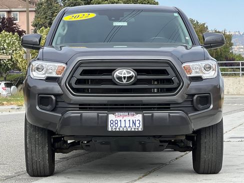 Used 2022 Toyota Tacoma SR image 9