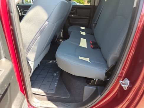 Used 2018 RAM 1500 Express w/ Express Value Package AWD/4WD image 21
