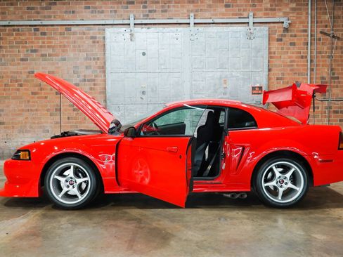 Used 2000 Ford Mustang Cobra RWD image 28