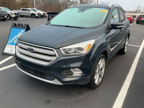 Used 2019 Ford Escape Titanium image 12