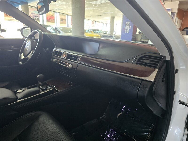 Used 2015 Lexus GS 350 AWD w/ Premium Package image 12