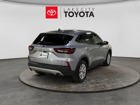 Used 2024 Ford Escape Active AWD/4WD image 9