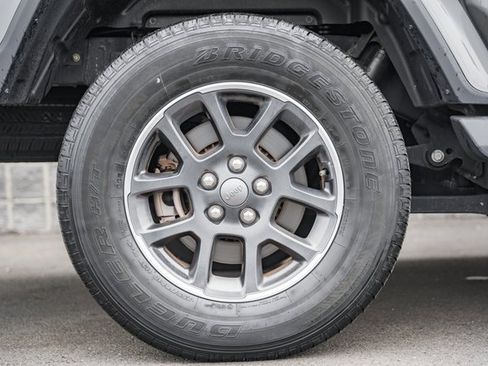 Used 2021 Jeep Gladiator Overland w/ Popular Equipment Package image 24