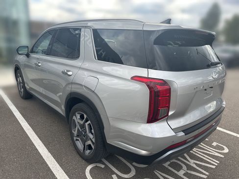 Used 2024 Hyundai Palisade Limited AWD/4WD image 4