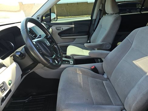 Used 2019 Honda Pilot EX image 7