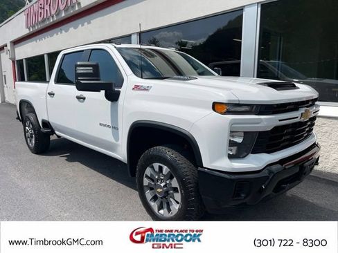 Used 2024 Chevrolet Silverado 2500 Custom w/ Custom Convenience Package AWD/4WD image 1