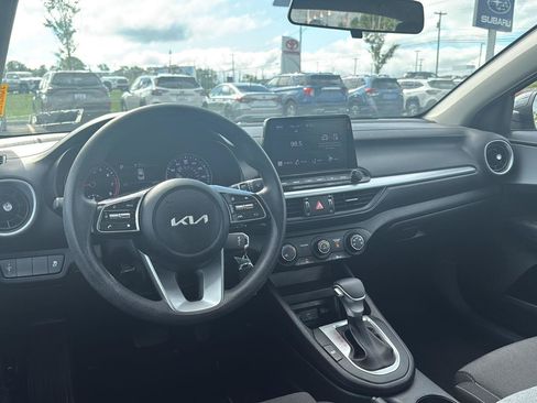 Used 2023 Kia Forte LXS FWD image 7