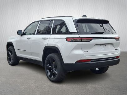 New 2025 Jeep Grand Cherokee Limited w/ Black Appearance Package