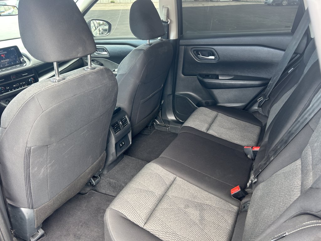 Used 2025 Nissan Rogue SV FWD image 29