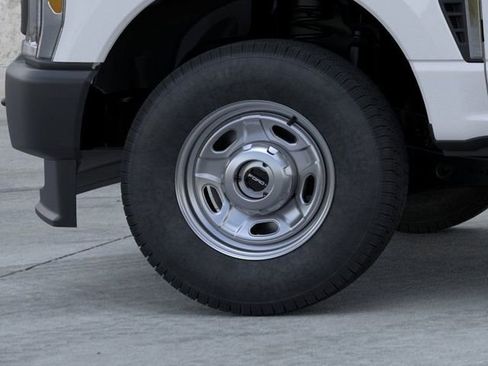 New 2026 Ford F250 XL AWD/4WD image 19