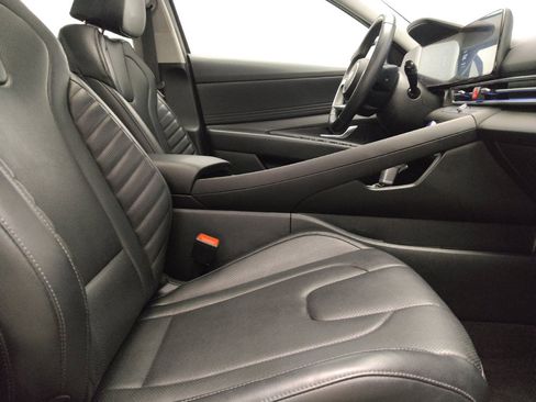 Used 2024 Hyundai Elantra Limited FWD image 21