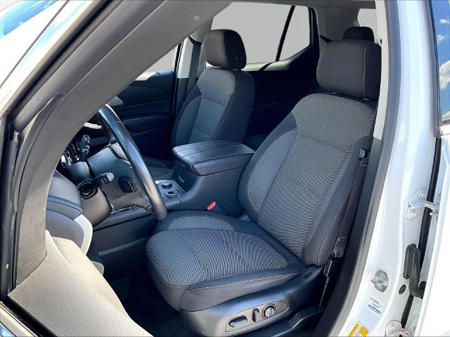 Used 2021 Chevrolet Traverse LT w/ LPO, Blackout Package AWD/4WD image 10