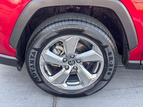 Used 2021 Toyota RAV4 XLE Premium AWD/4WD image 11