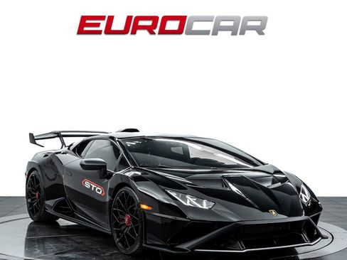 Used 2022 Lamborghini Huracan STO RWD image 7