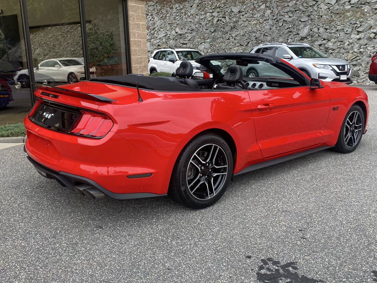 Used 2022 Ford Mustang GT Premium w/ Equipment Group 401A RWD image 2