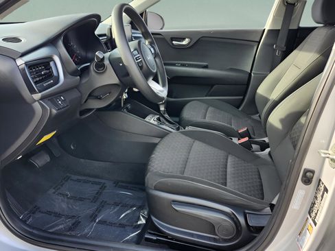Used 2023 Kia Rio LX image 9