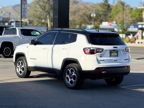 Used 2022 Jeep Compass Trailhawk w/ Trailhawk Convenience Group AWD/4WD image 5