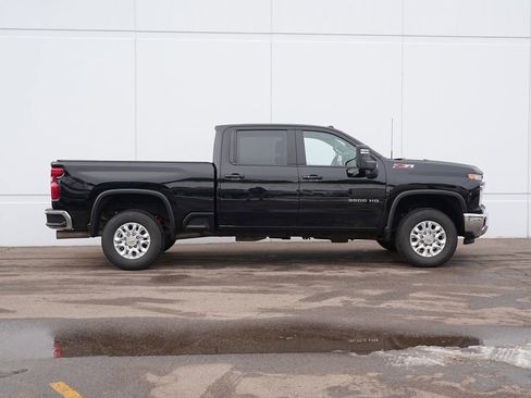 Used 2025 Chevrolet Silverado 3500 LT w/ All Star Edition image 2