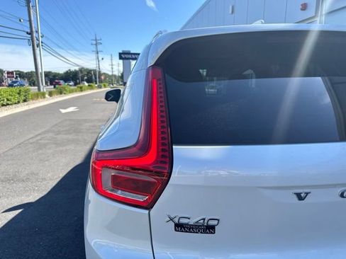 Certified 2025 Volvo XC40 B5 Plus AWD/4WD image 10
