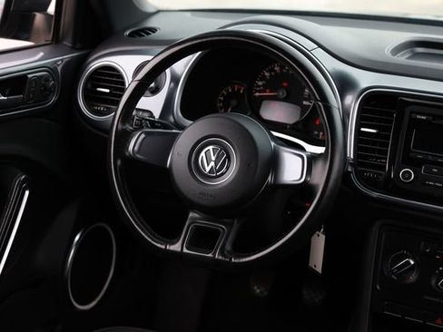 Used 2012 Volkswagen Beetle 2.5 FWD image 30