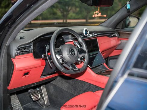 Used 2023 Maserati Grecale Modena image 26