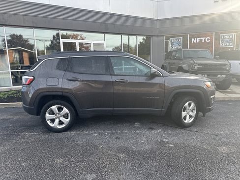 Used 2021 Jeep Compass Latitude w/ Convenience Group image 9