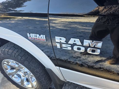 Used 2014 RAM 1500 Laramie w/ Convenience Group image 15