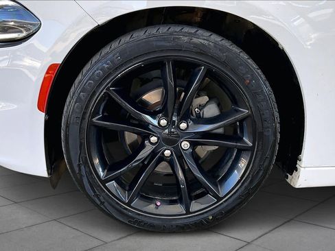 Used 2016 Dodge Charger SXT w/ Plus Group image 10