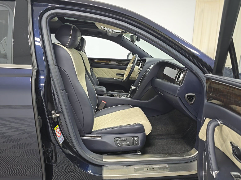 Used 2018 Bentley Flying Spur S V8 AWD/4WD image 6